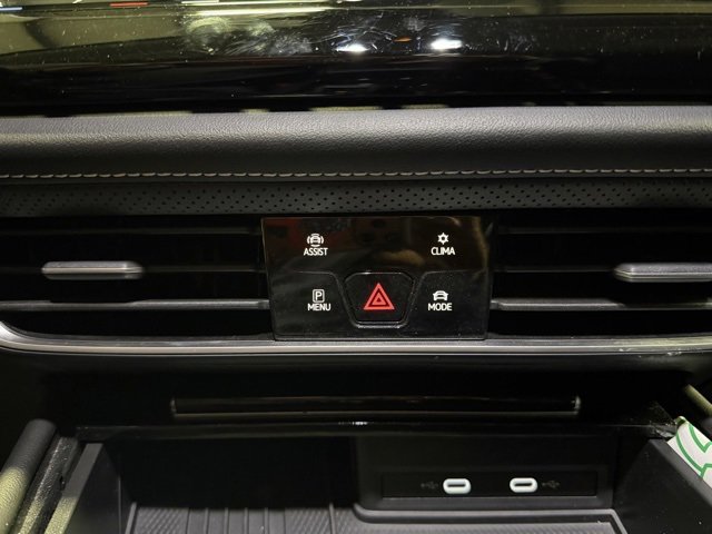 Used 2025 Volkswagen Atlas SE image 20