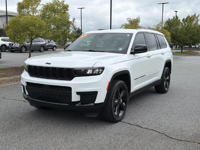 Used 2025 Jeep Grand Cherokee L Altitude AWD/4WD image 9