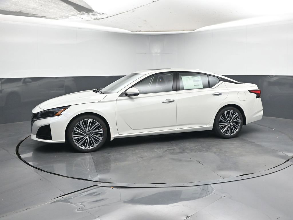 New 2025 Nissan Altima 2.5 SL image 2