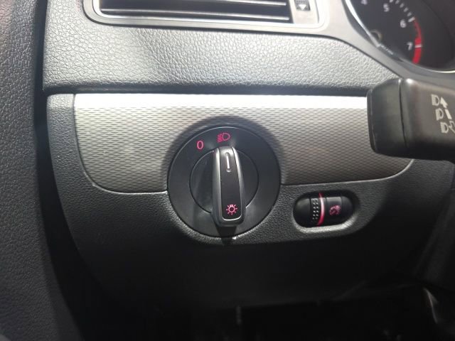 Used 2017 Volkswagen Jetta S image 18