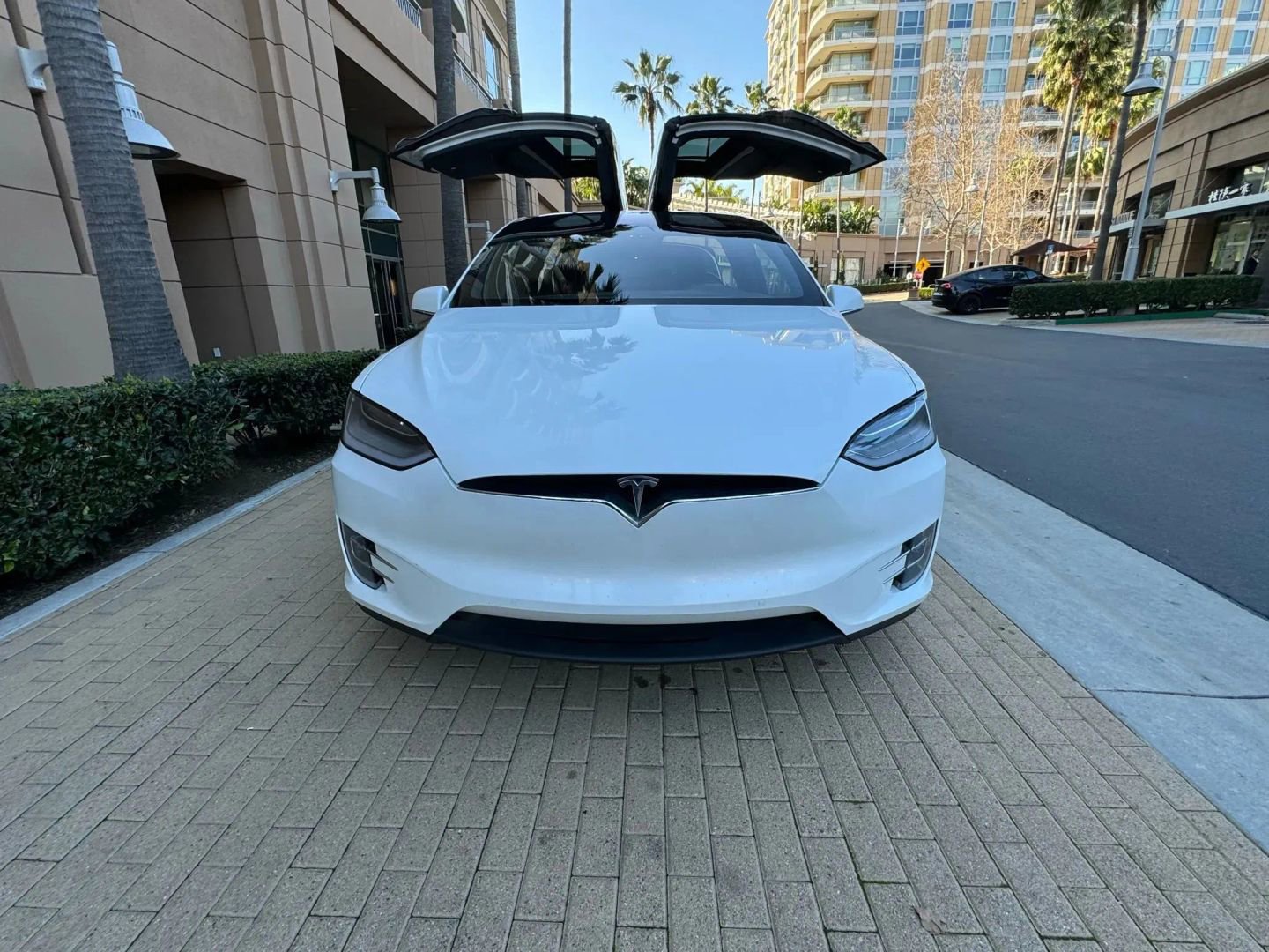 Used 2020 Tesla Model X Long Range AWD/4WD image 2