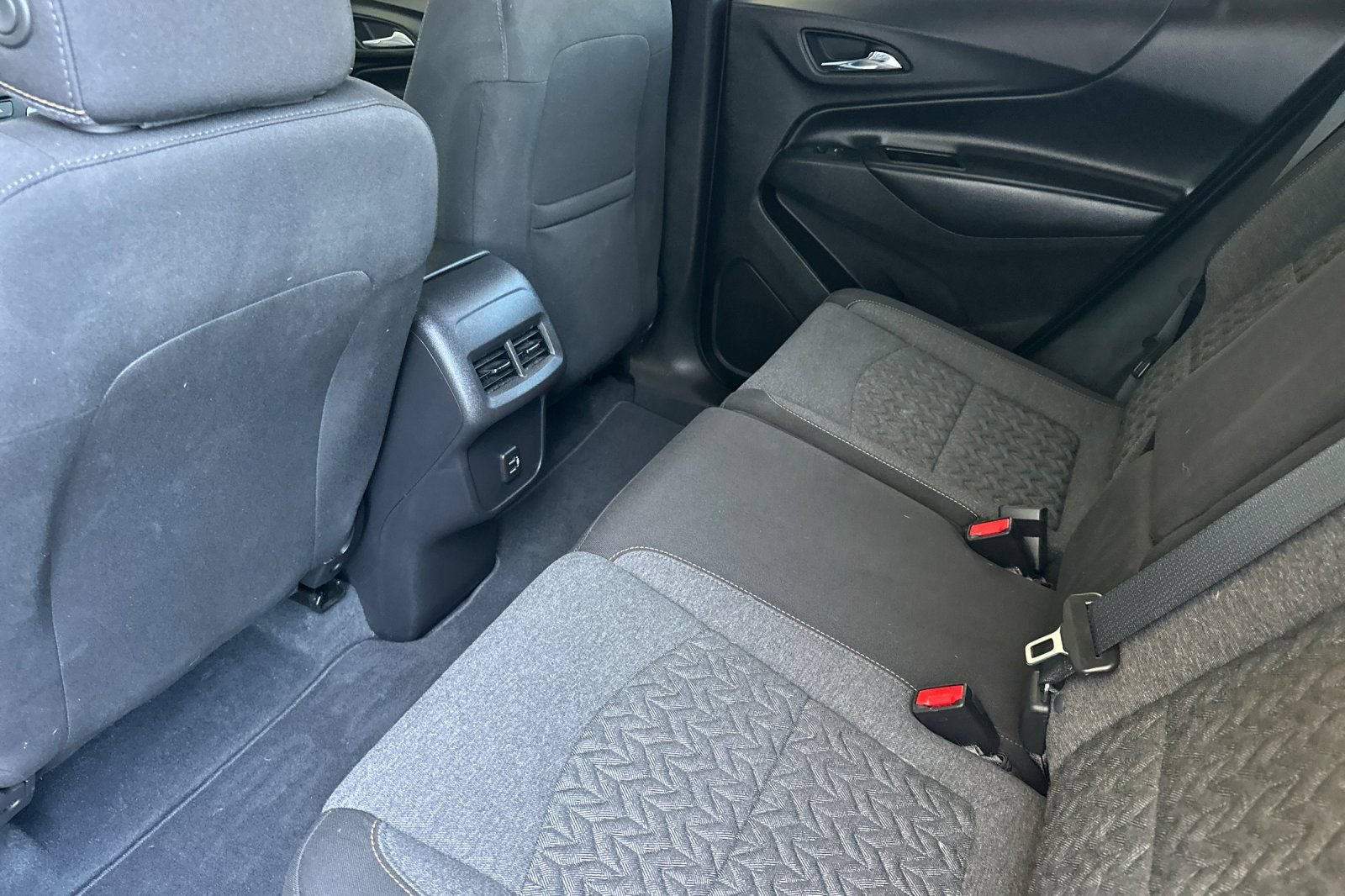 Used 2024 Chevrolet Equinox LT FWD image 12