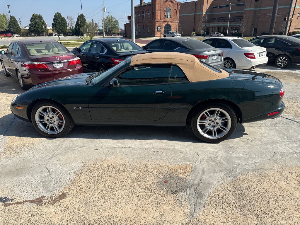 Used 2002 Jaguar XK8 Convertible image 7