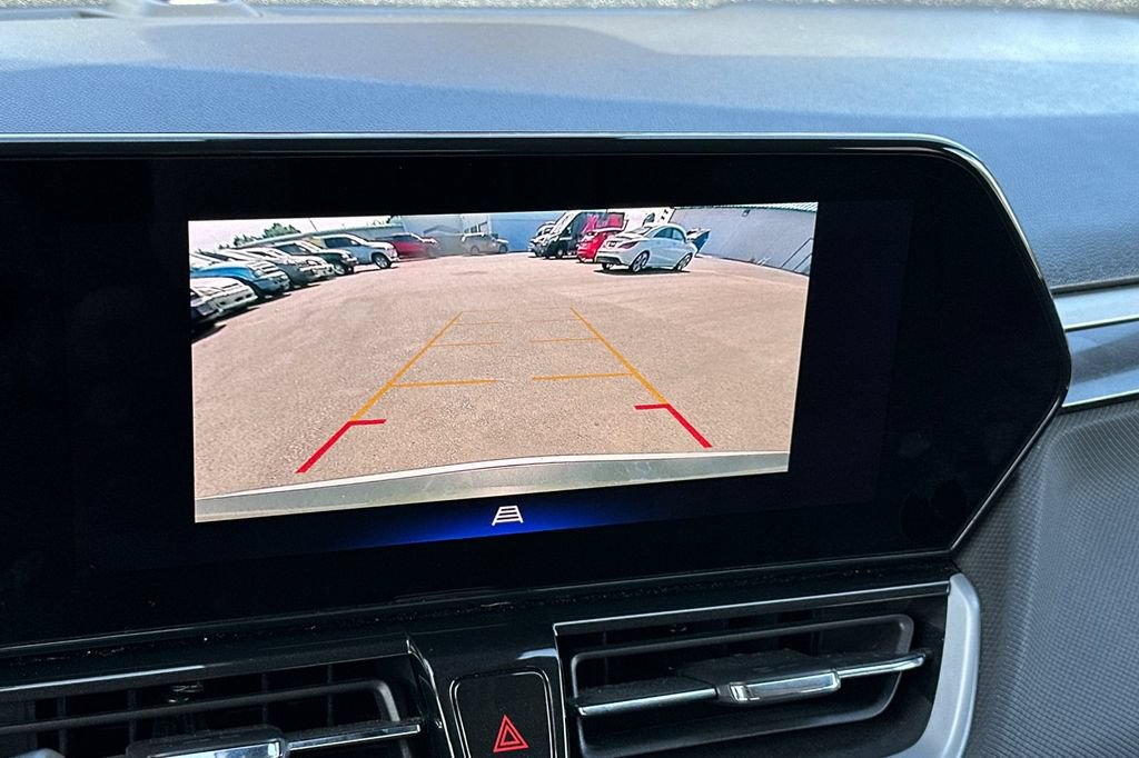 Used 2025 Chevrolet TrailBlazer LT AWD/4WD image 19