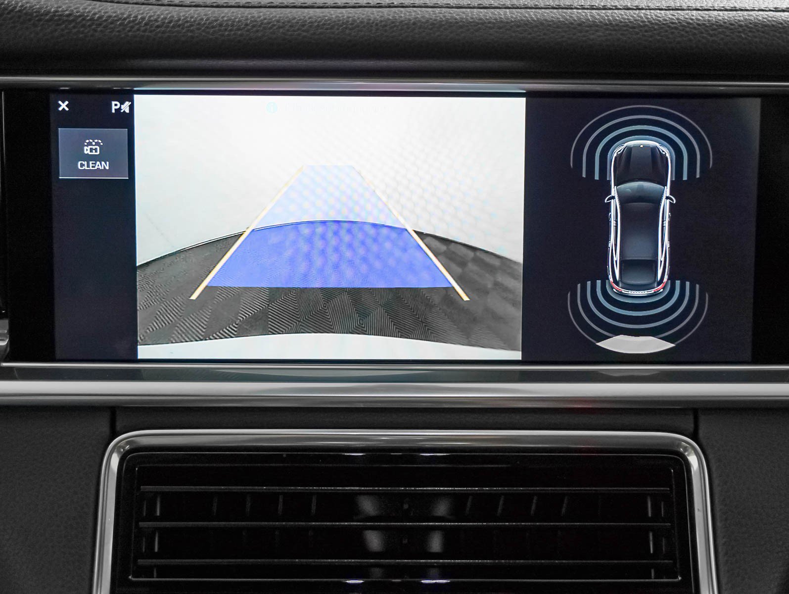 Certified 2018 Porsche Panamera RWD image 24