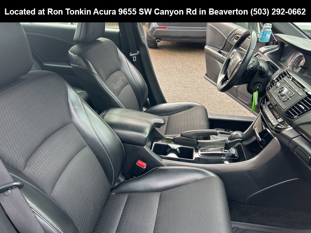 Used 2017 Honda Accord Sport image 14