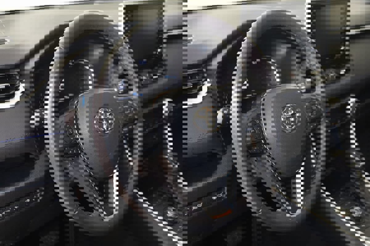 Used 2021 Toyota RAV4 XSE image 6