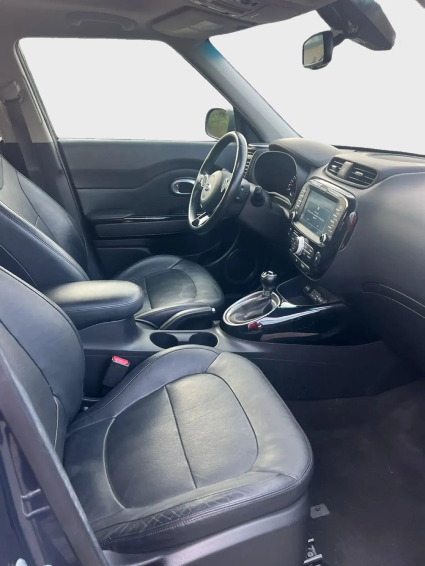 Used 2016 Kia Soul ! w/ Premium Package FWD image 12