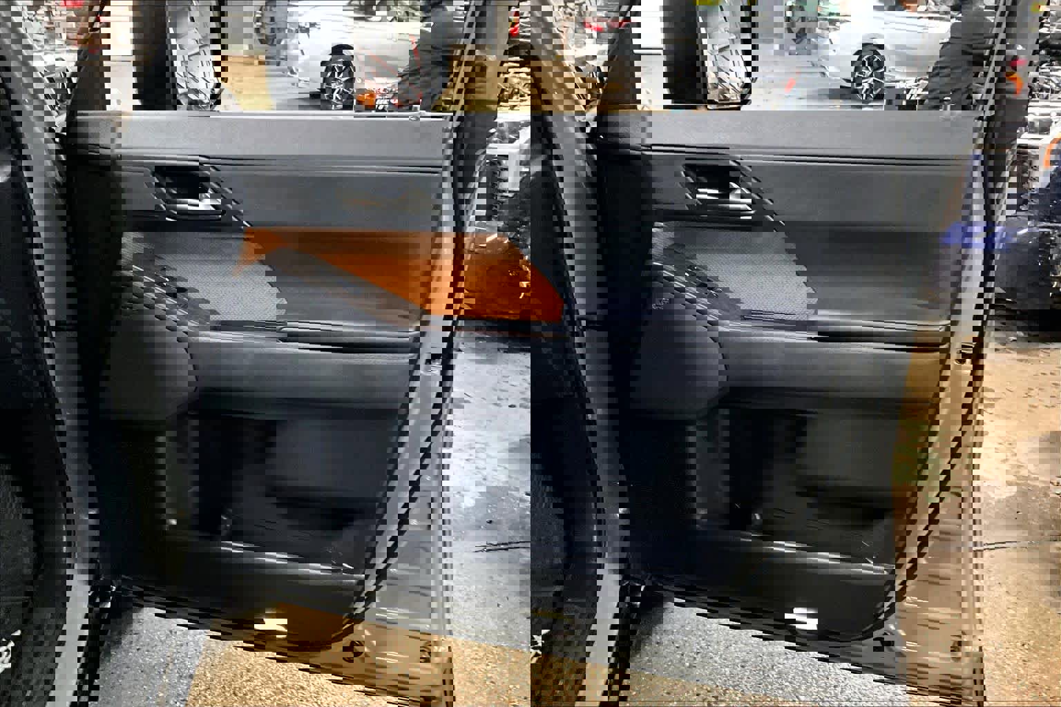 Used 2024 Lexus GX 550 w/ Accessory Package (Z1) image 22