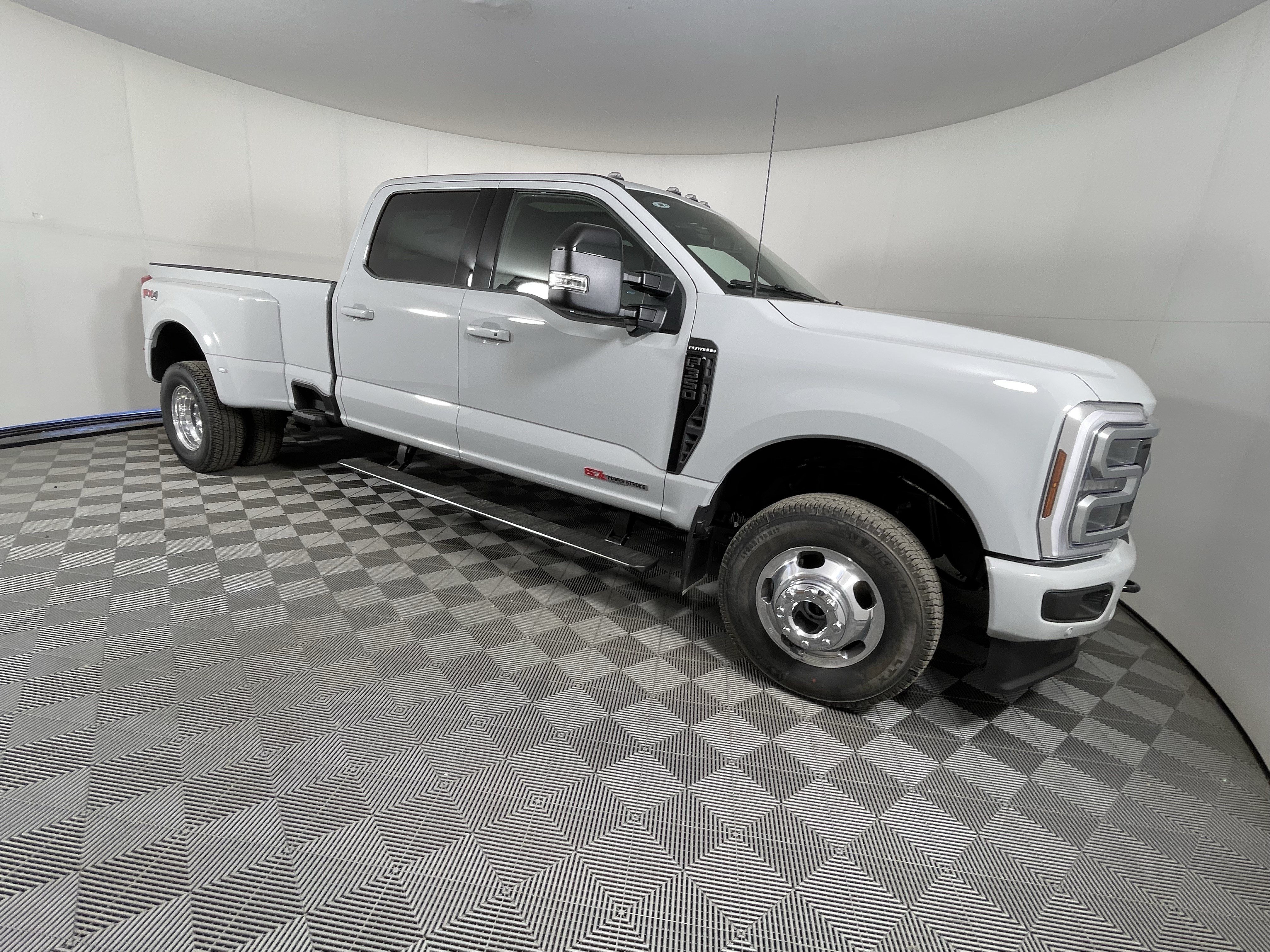 New 2026 Ford F350 Platinum AWD/4WD image 6