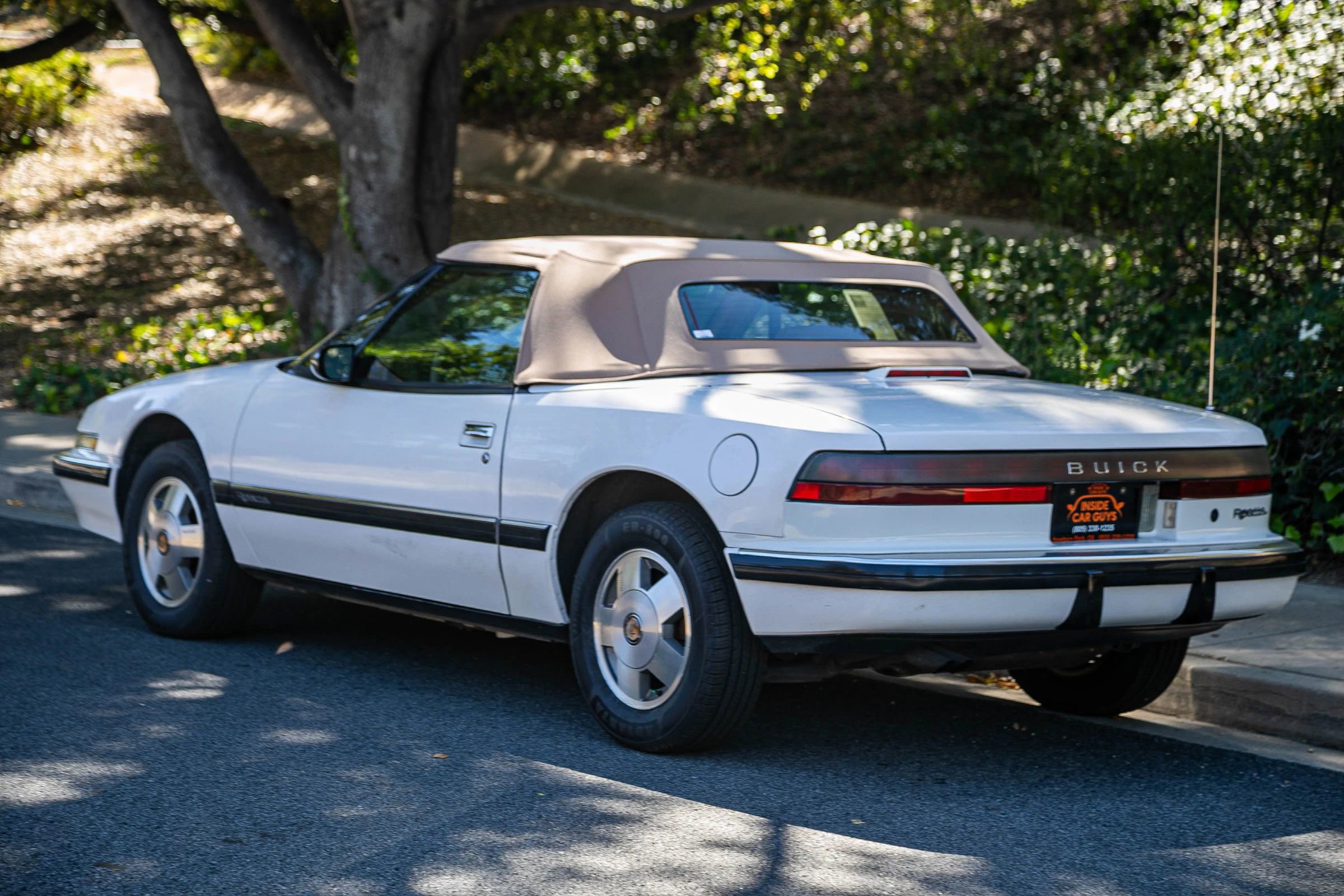 Used 1990 Buick Reatta Convertible FWD image 6