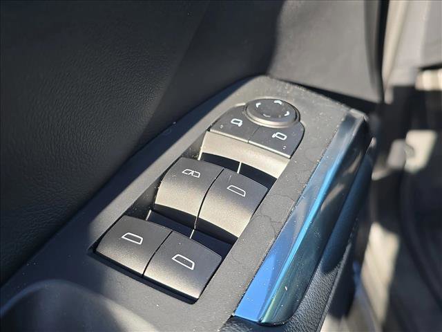 Used 2025 Chevrolet Traverse LT w/ Driver Confidence Package image 8