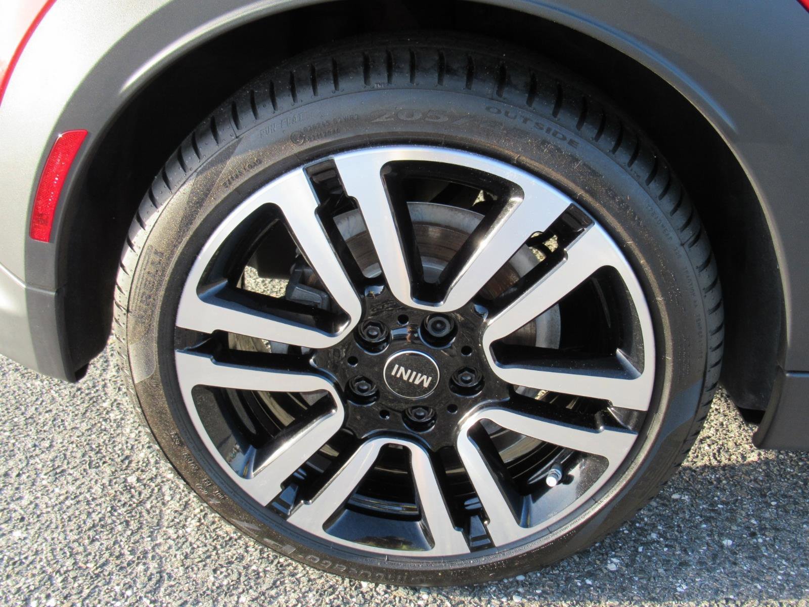 Used 2023 MINI Cooper S w/ Signature Upholstery Package image 8