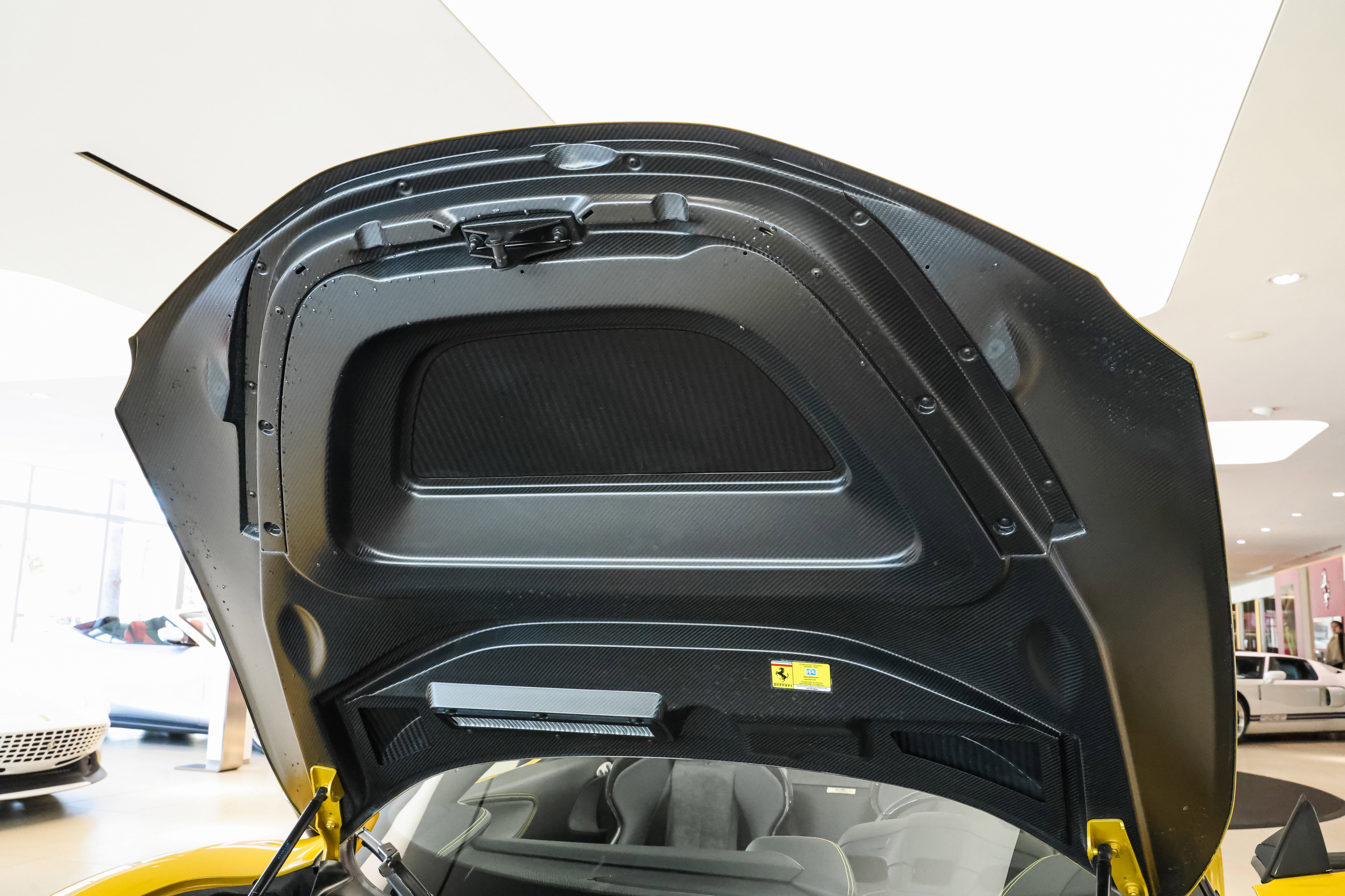 Used 2024 Ferrari SF90 Spider image 15