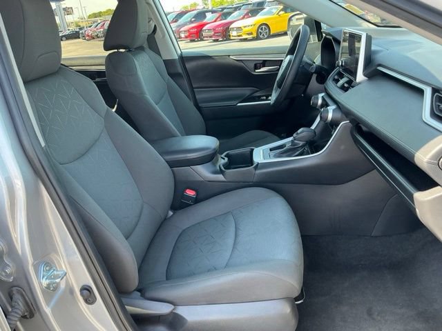 Used 2024 Toyota RAV4 XLE FWD image 21