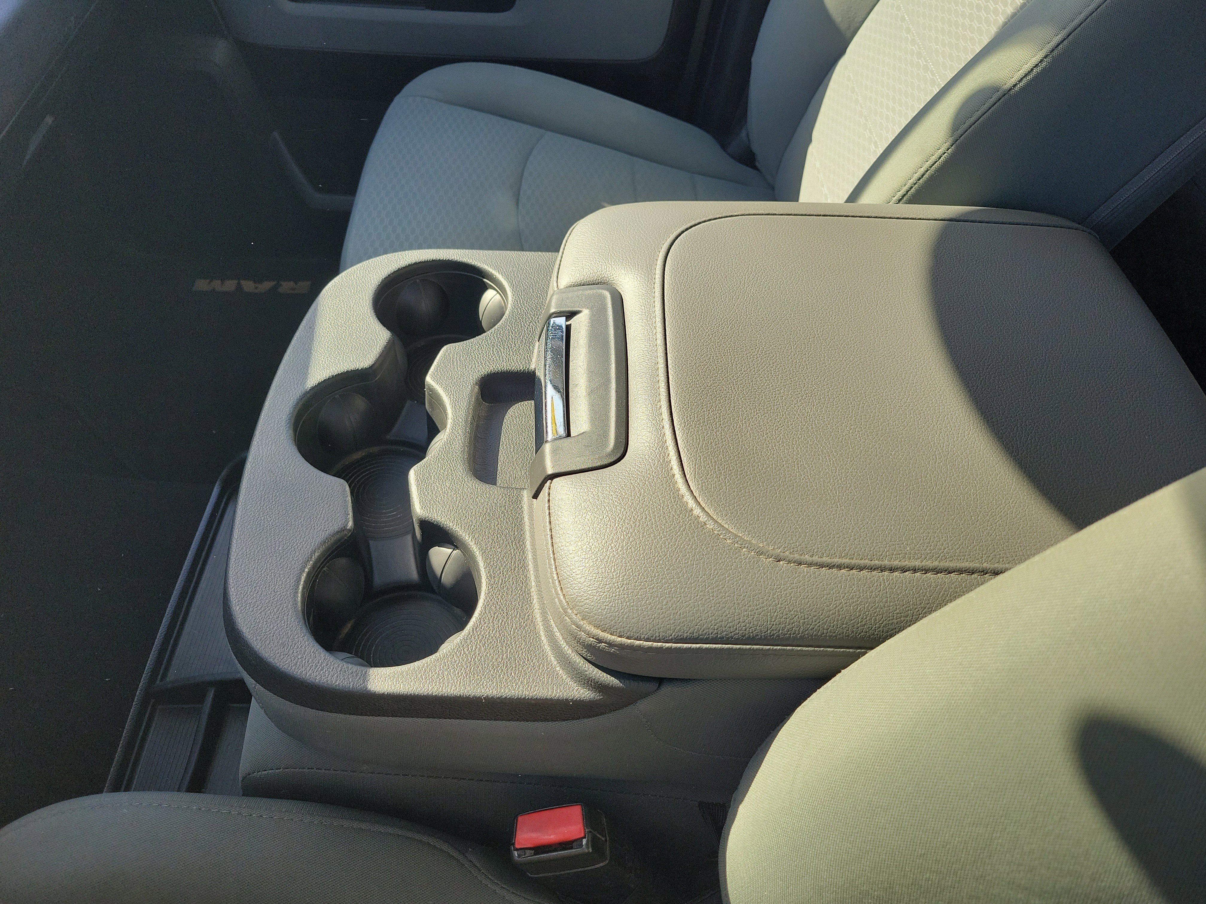 Used 2019 RAM 1500 Classic SLT image 35