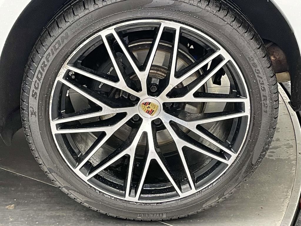 Used 2023 Porsche Macan image 12