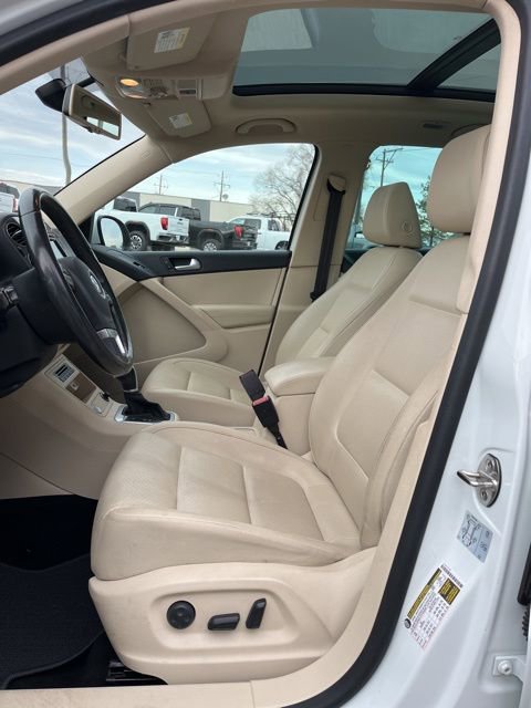 Used 2017 Volkswagen Tiguan Wolfsburg Edition image 29