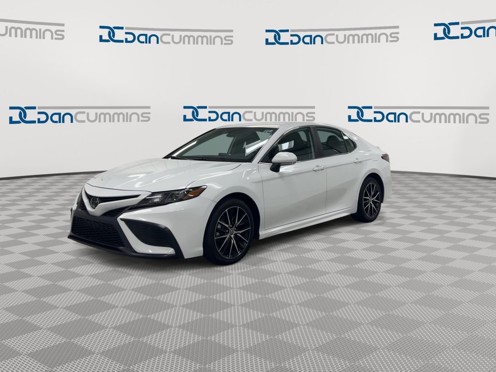Used 2024 Toyota Camry SE FWD image 4
