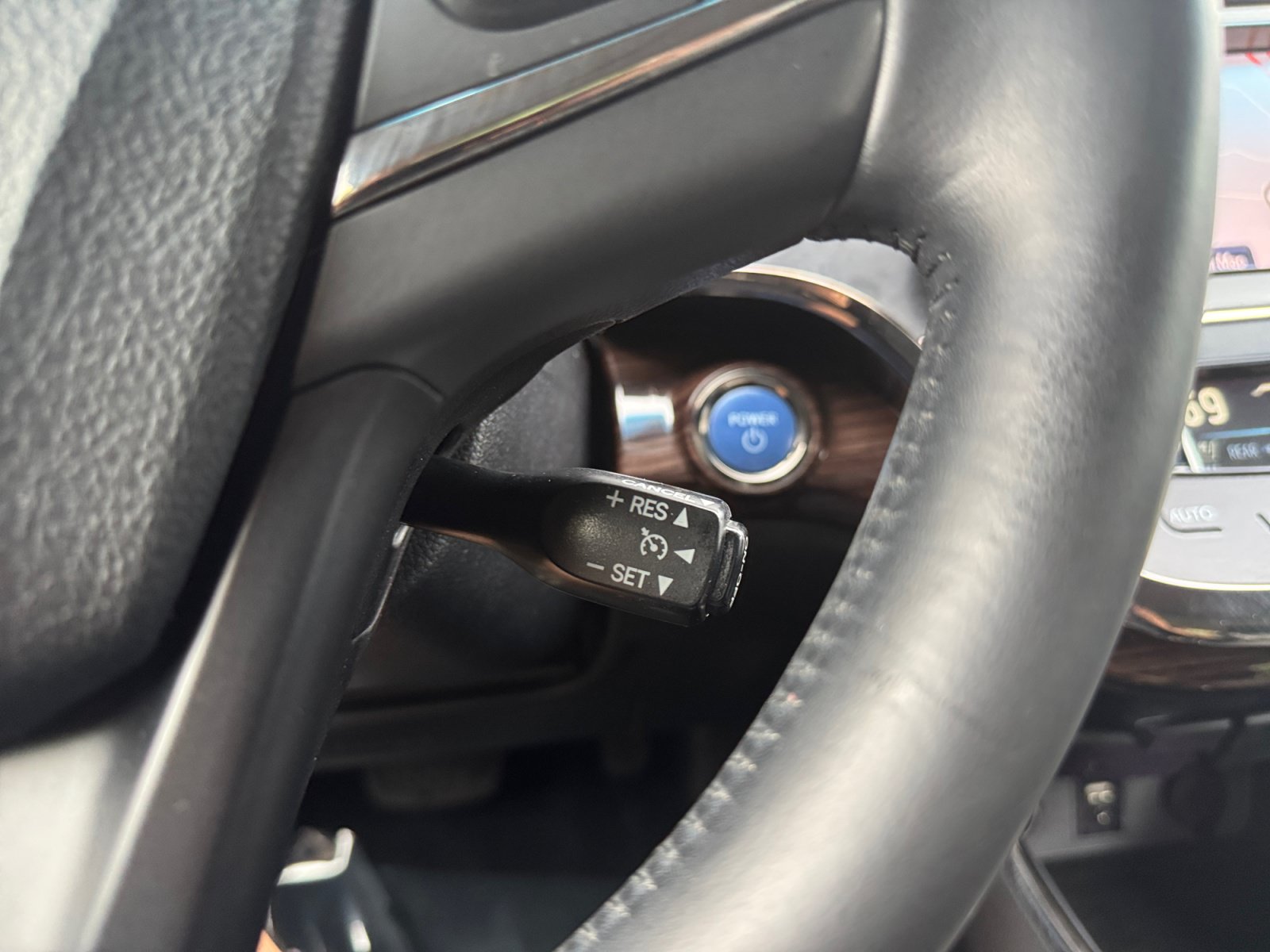 Used 2013 Toyota Avalon Limited FWD image 27