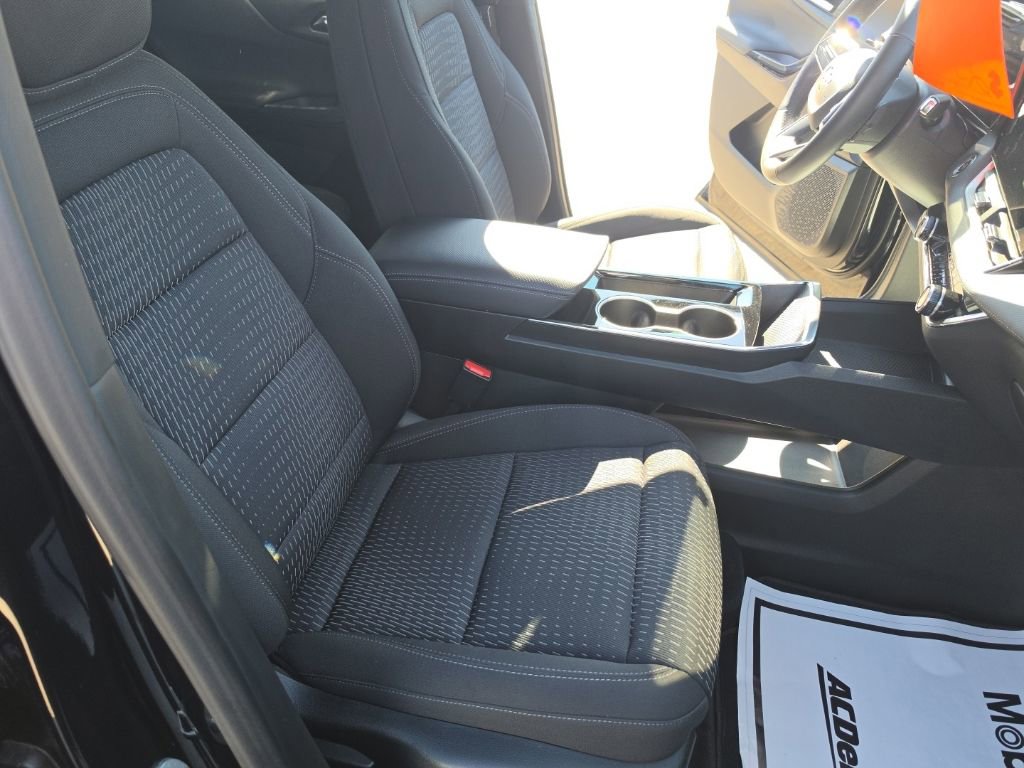 Used 2025 Chevrolet Equinox LT FWD image 20