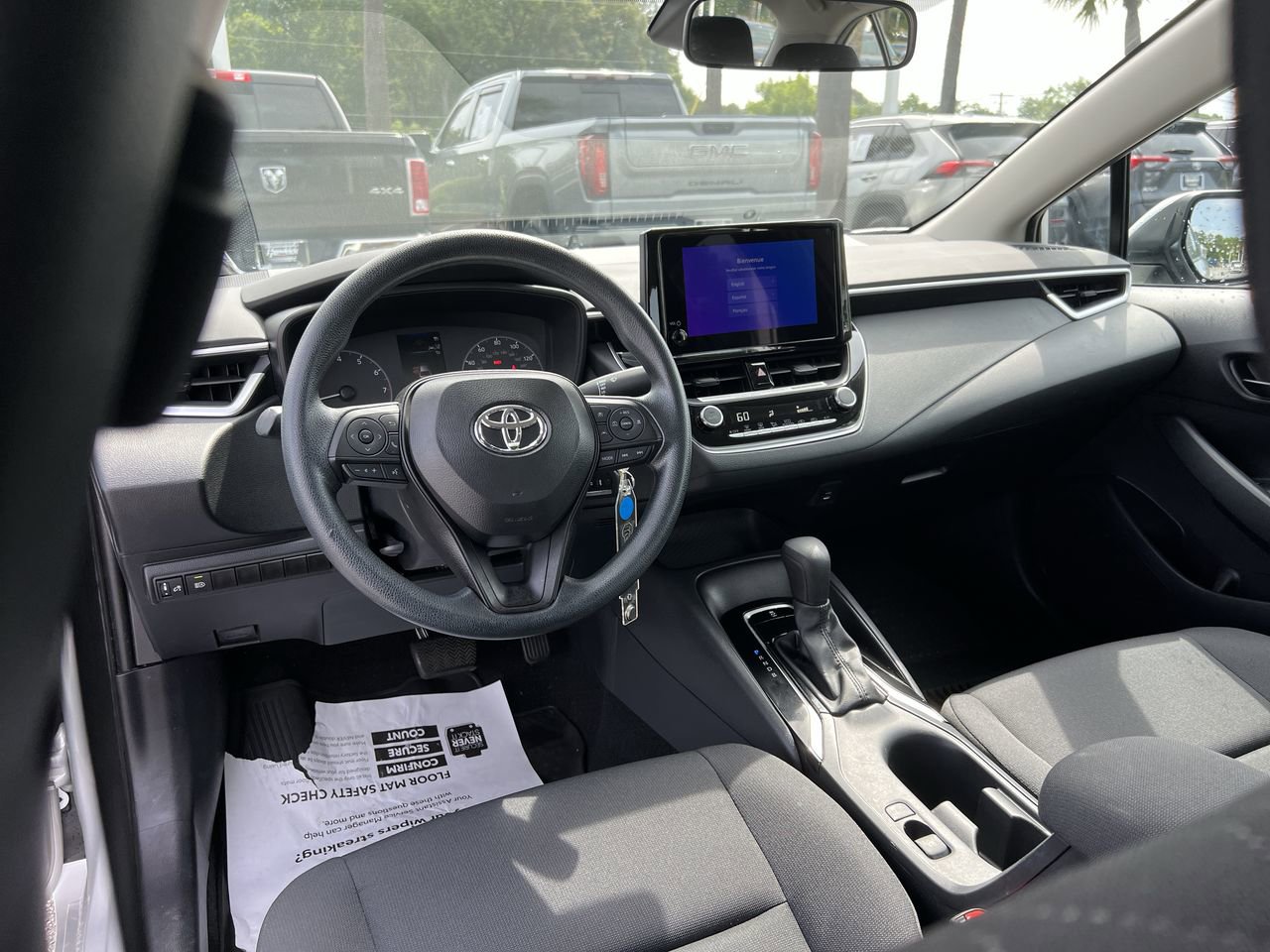 Used 2024 Toyota Corolla LE FWD image 29
