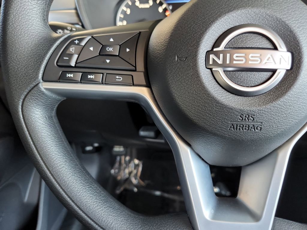 Used 2025 Nissan Altima 2.5 SV image 23