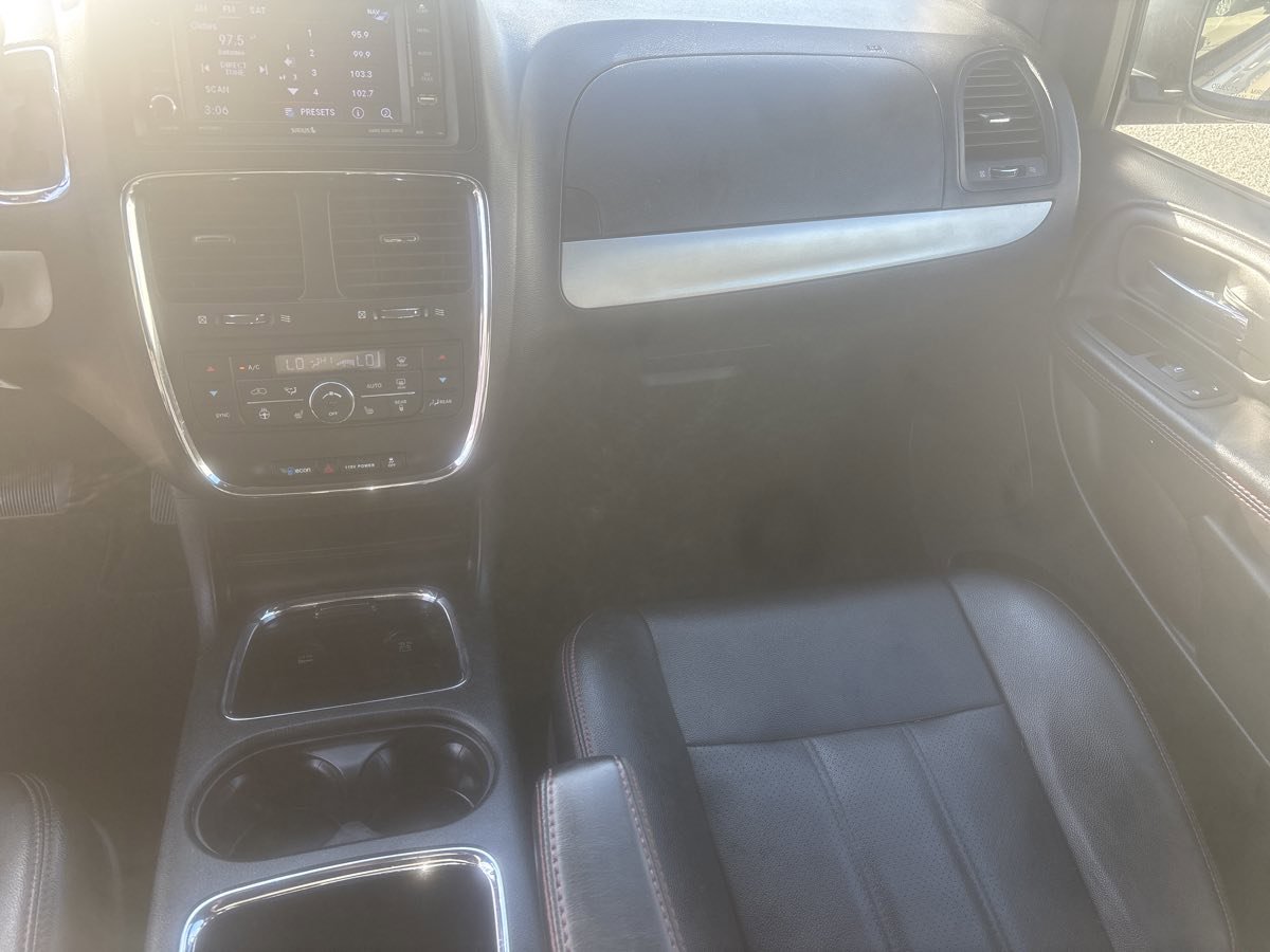 Used 2019 Dodge Grand Caravan GT image 21