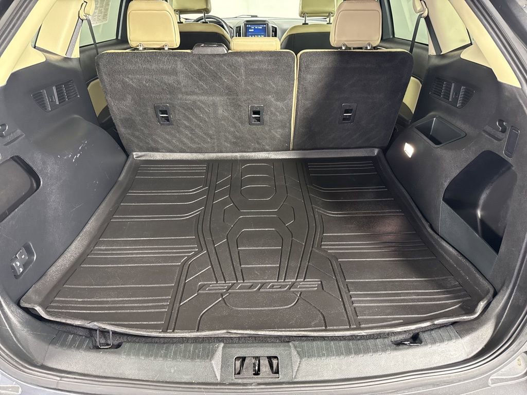 Used 2024 Ford Edge SEL w/ Convenience Package image 9