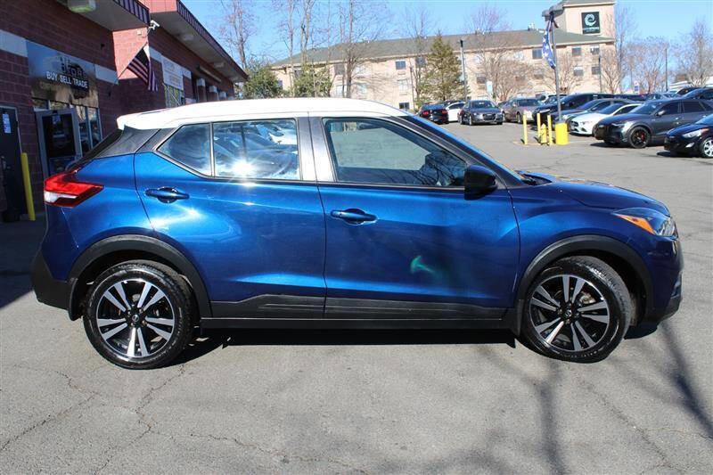 Used 2018 Nissan Kicks SV image 6
