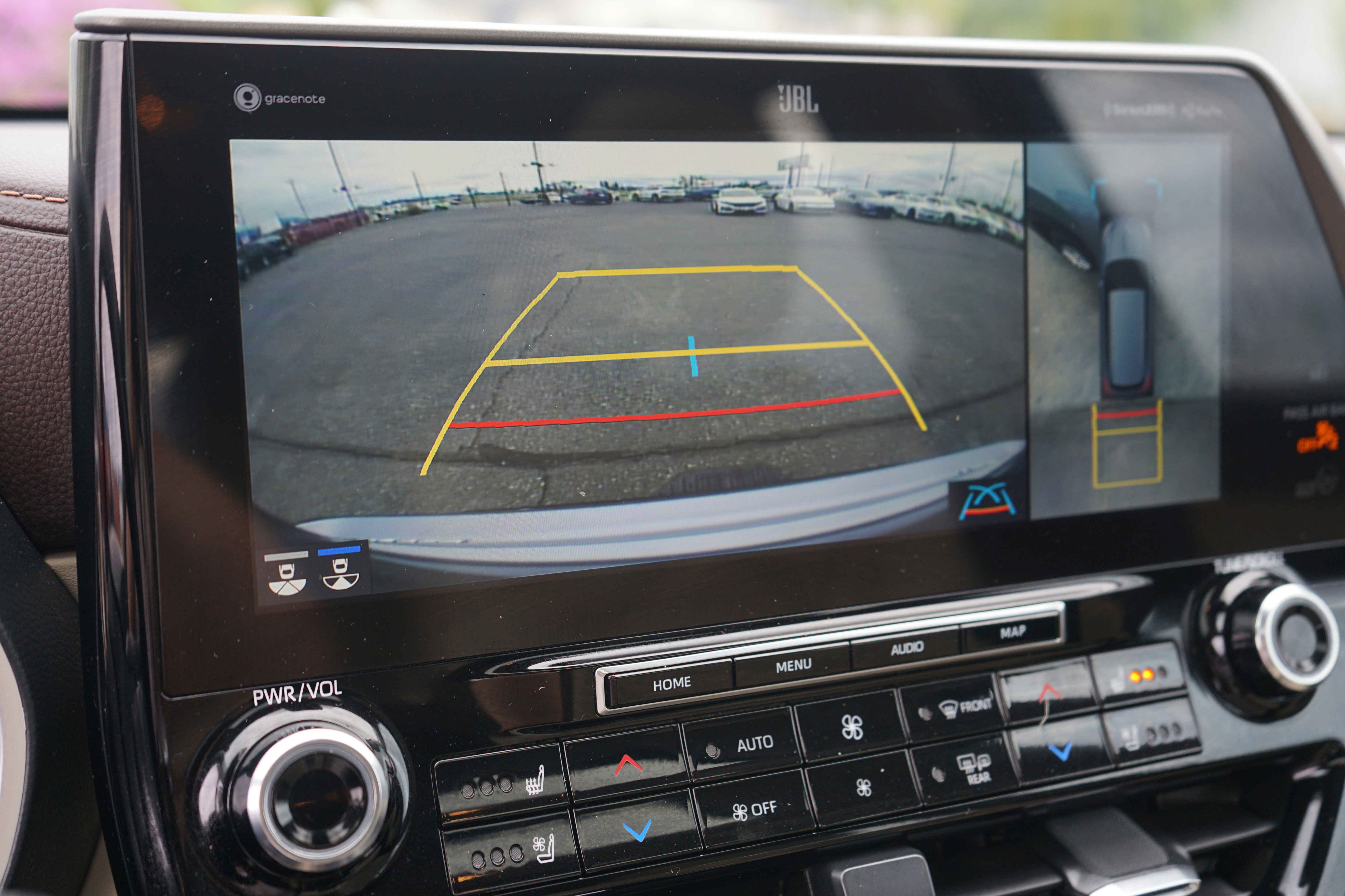 Used 2022 Toyota Highlander Limited image 16