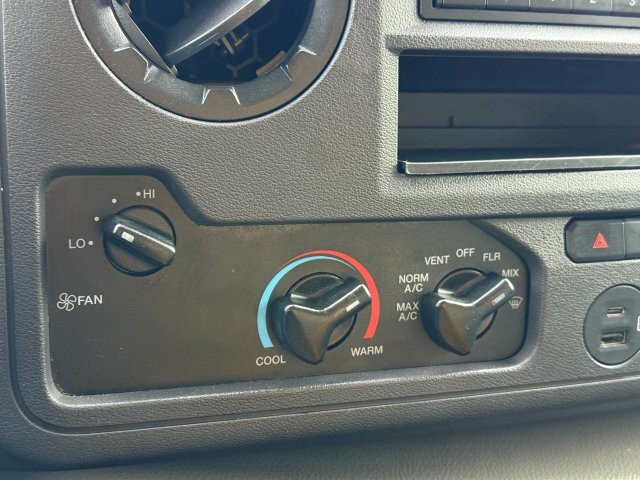 Used 2022 Ford E-350 and Econoline 350 Super Duty RWD image 28