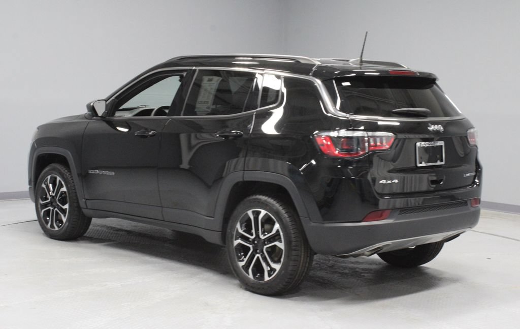 Used 2023 Jeep Compass Limited AWD/4WD image 8