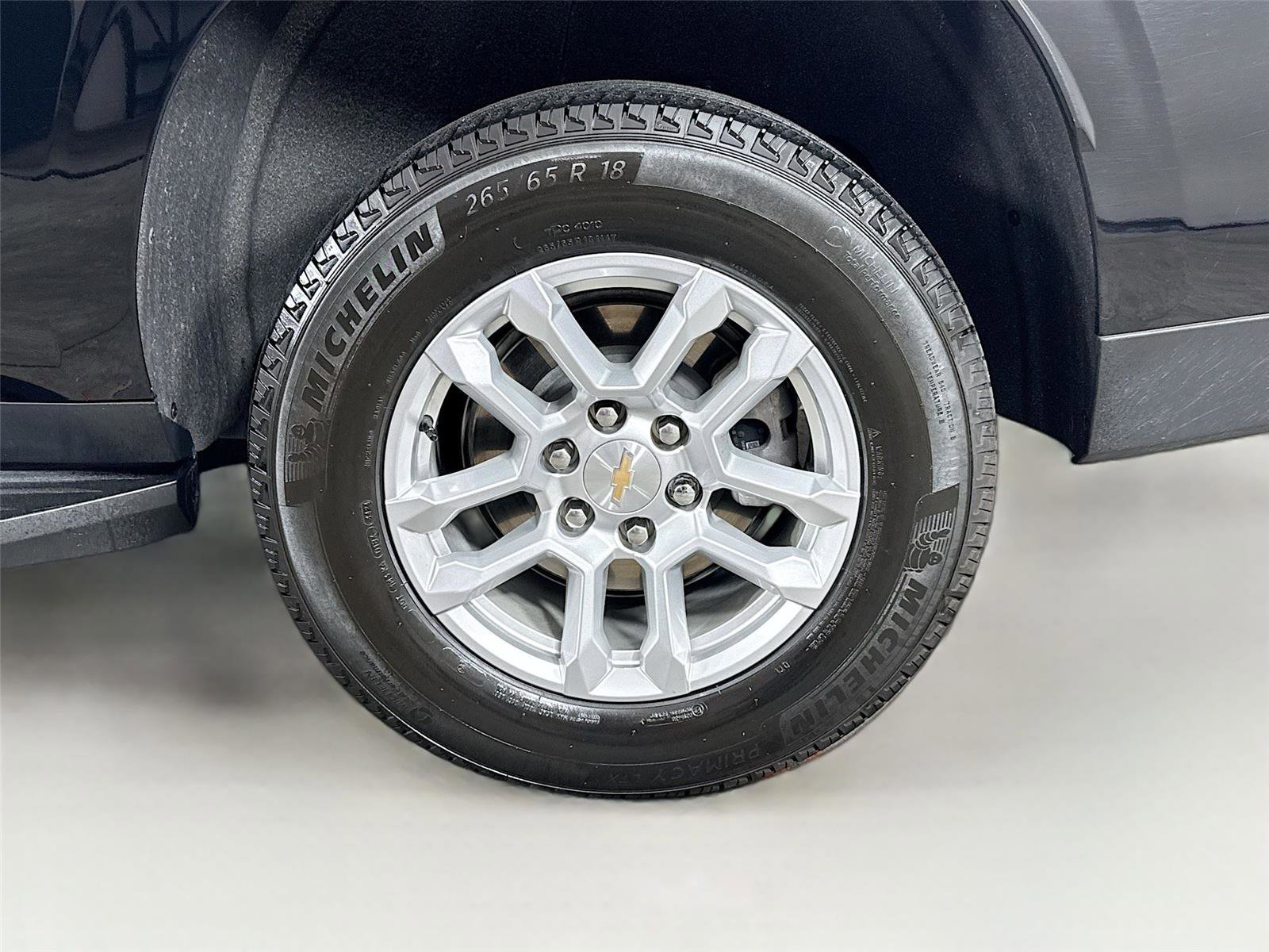 Used 2025 Chevrolet Suburban LS image 29