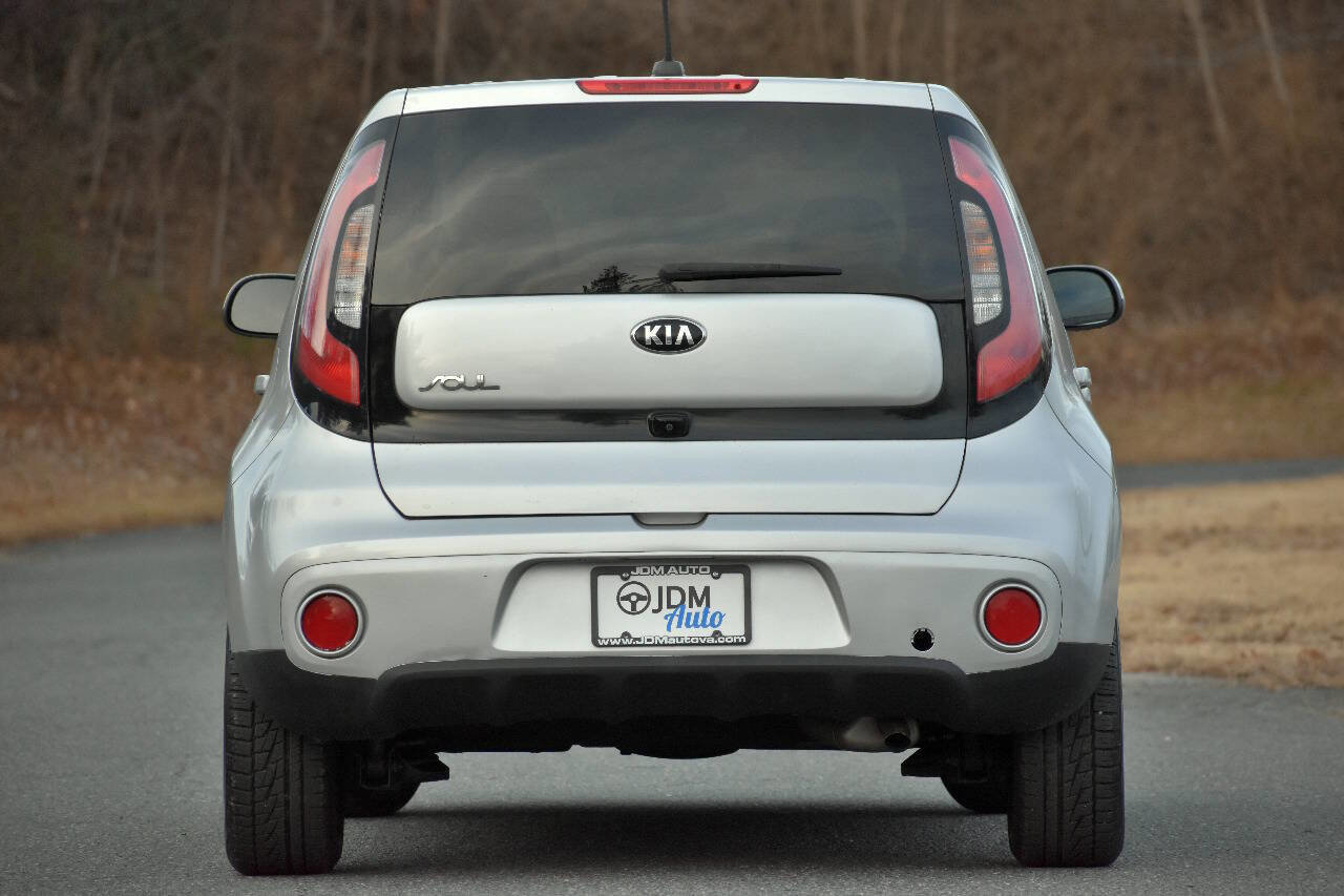 Used 2018 Kia Soul + image 6