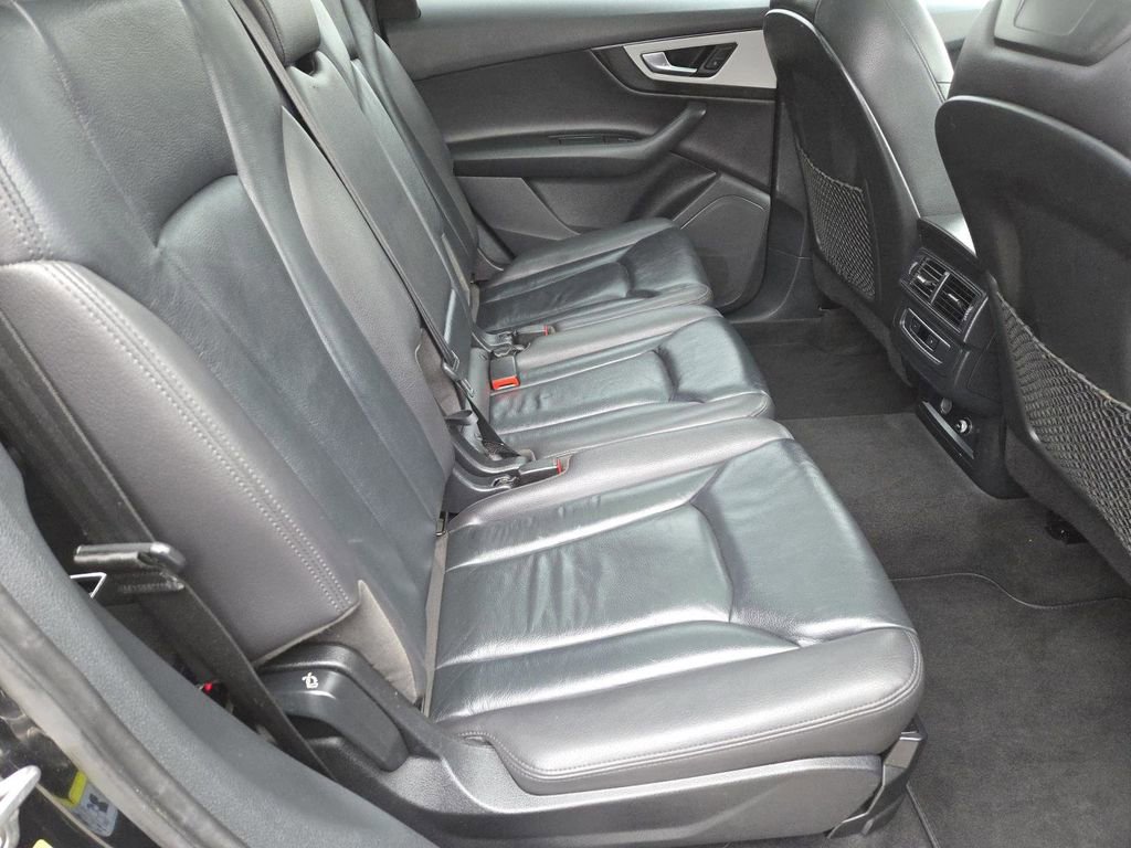 Used 2018 Audi Q7 2.0T Premium image 18