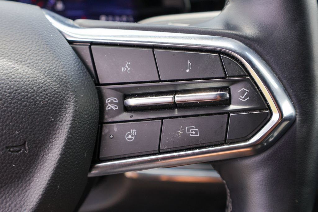 Used 2025 Chevrolet Equinox LT FWD image 13