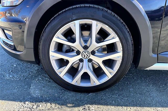 Used 2018 Volkswagen Golf Alltrack SEL image 8