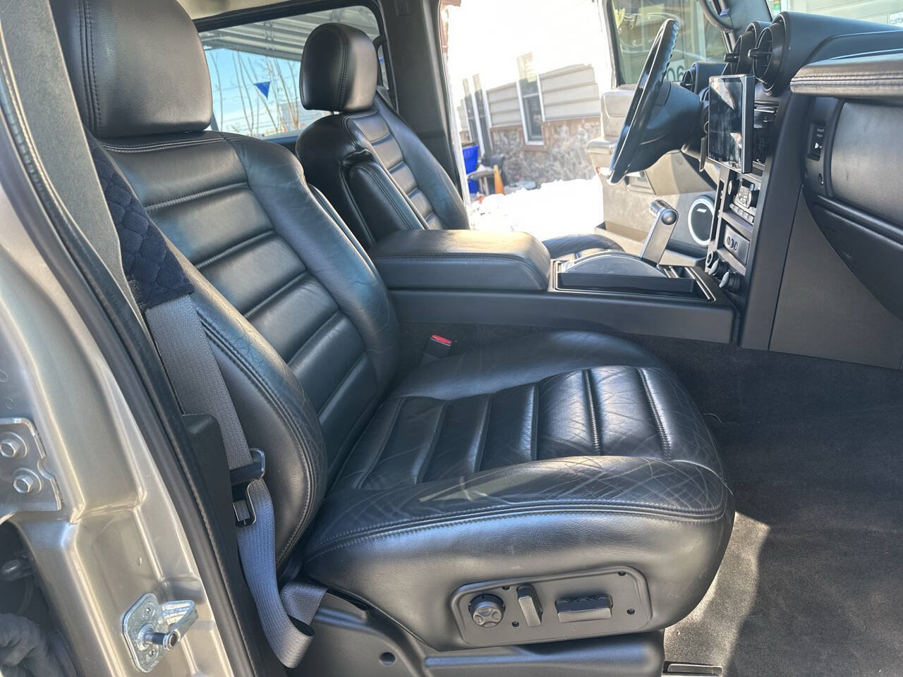 Used 2005 HUMMER H2 w/ Preferred Equipment Group AWD/4WD image 25