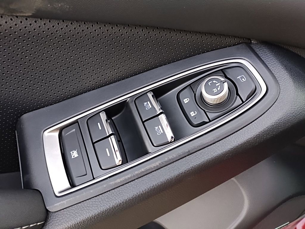 Used 2026 Subaru Ascent Limited AWD/4WD image 18