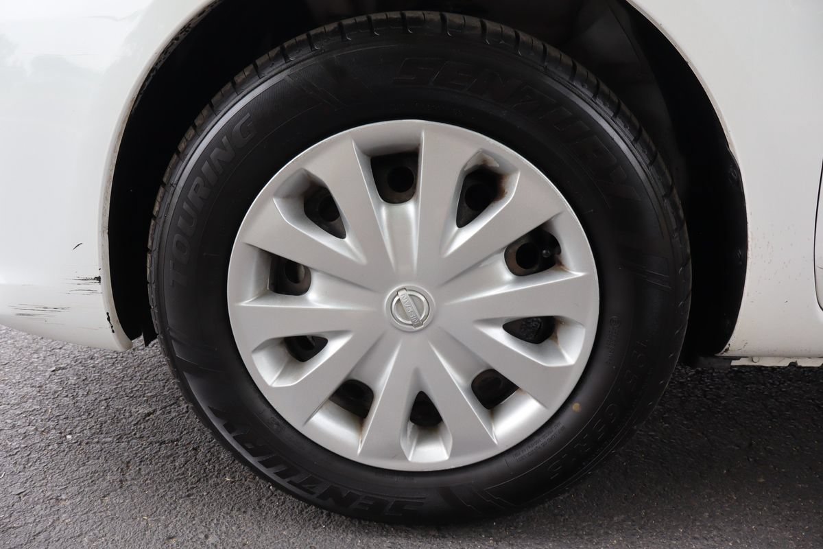 Used 2019 Nissan Versa SV FWD image 41