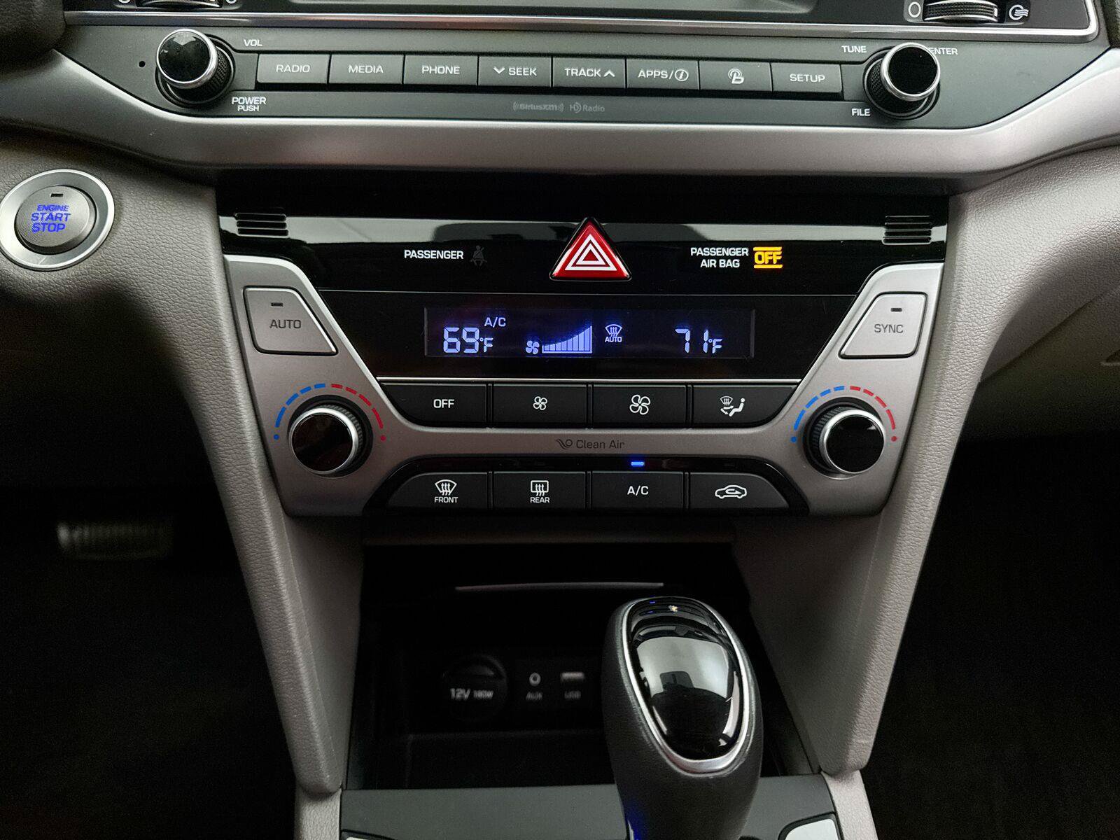 Used 2017 Hyundai Elantra Limited FWD image 24