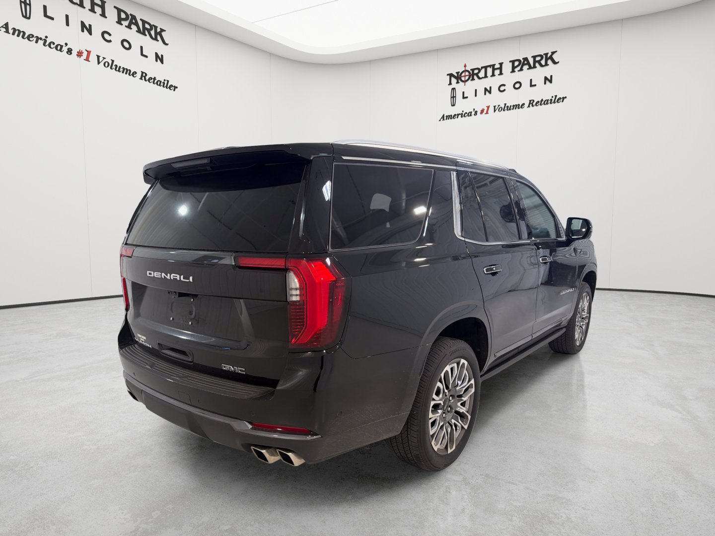 Used 2026 GMC Yukon Denali Ultimate AWD/4WD image 5