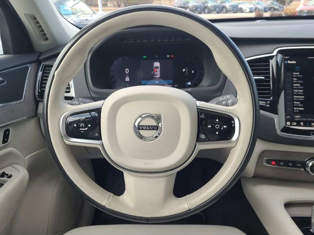 Used 2023 Volvo XC90 B6 Plus image 15