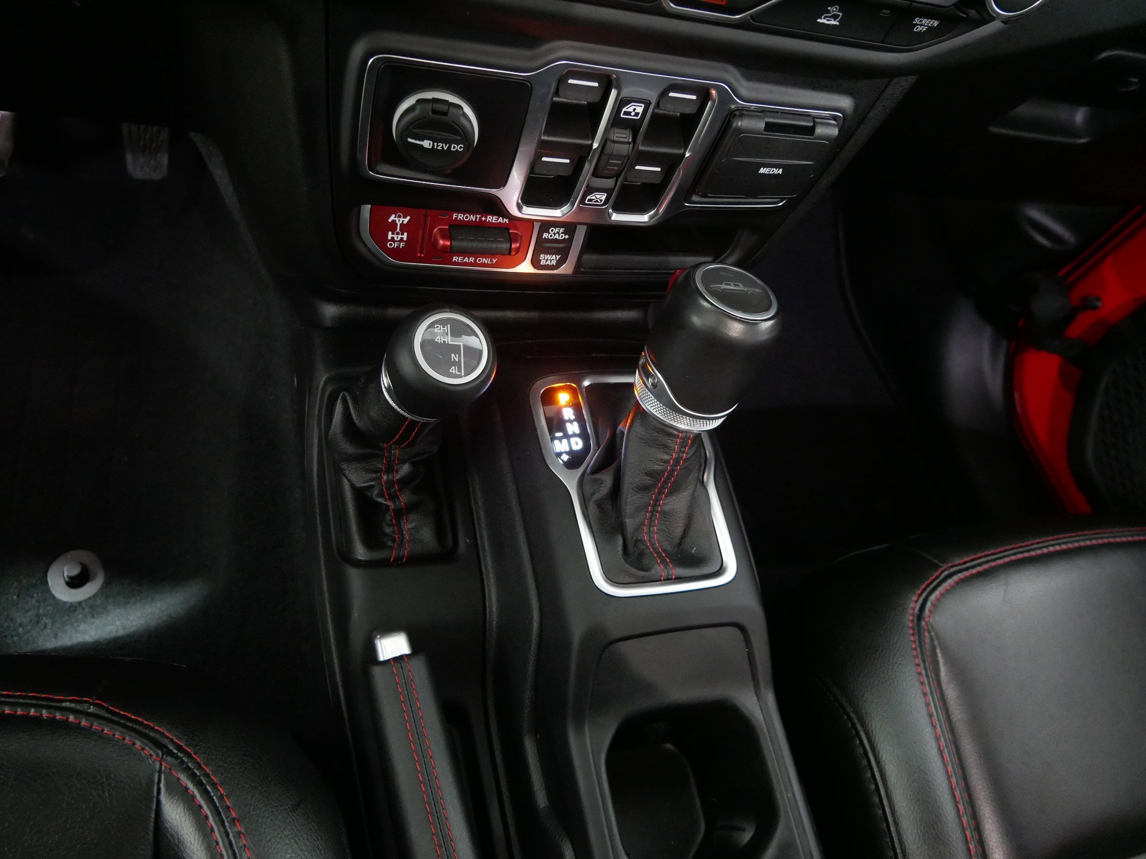 Used 2022 Jeep Gladiator Rubicon w/ LED Lighting Group image 24