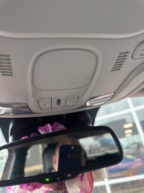 Used 2020 Jeep Renegade Altitude w/ UConnect 8.4 Nav Group FWD image 23