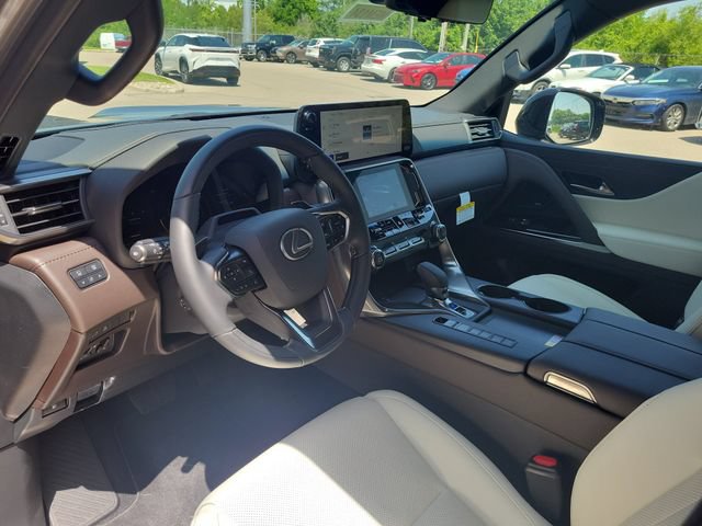 New 2026 Lexus LX 700h Luxury AWD/4WD image 18