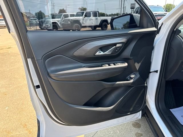 Used 2022 GMC Terrain SLE w/ Driver Convenience Package AWD/4WD image 13