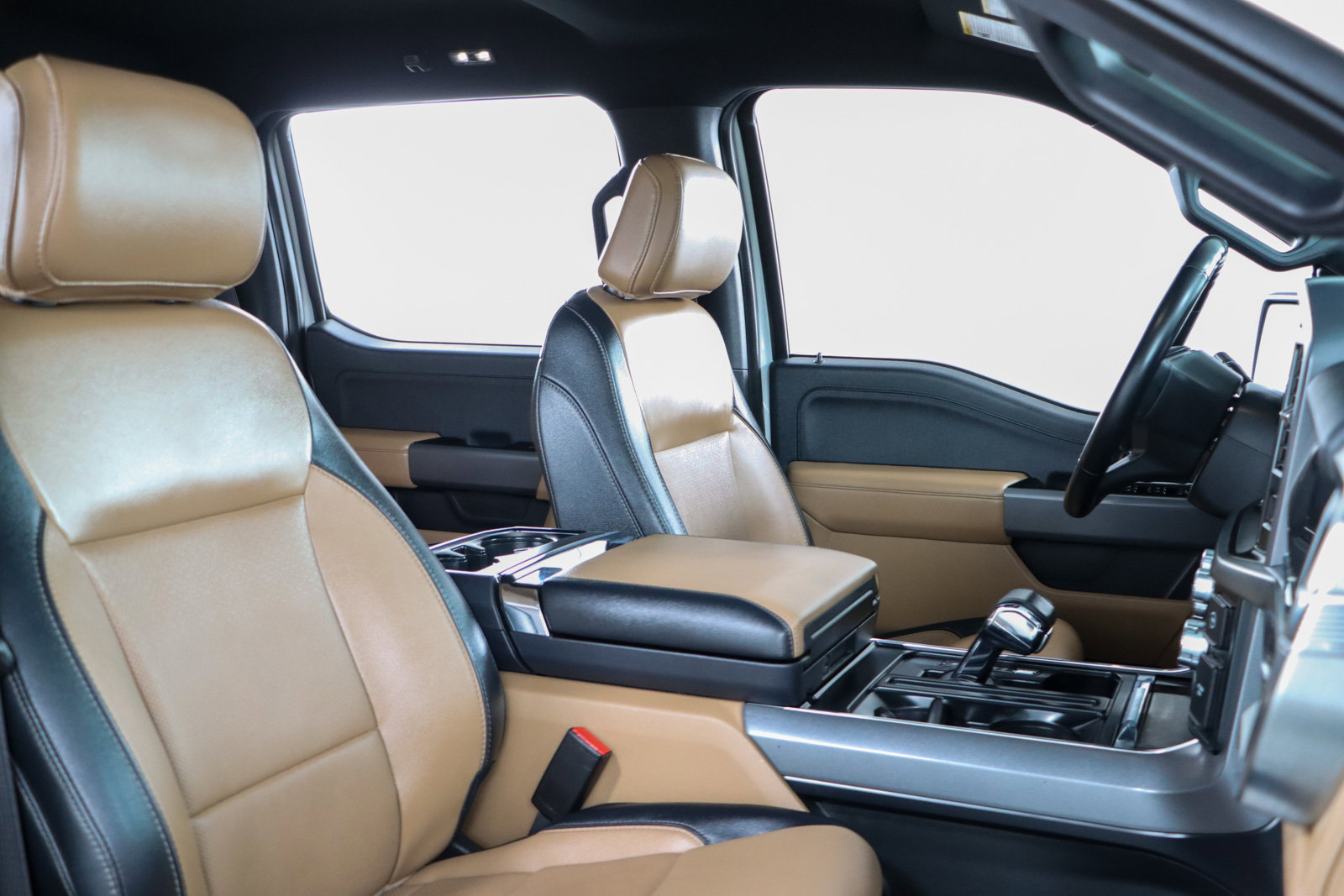 Used 2023 Ford F150 Lariat image 28