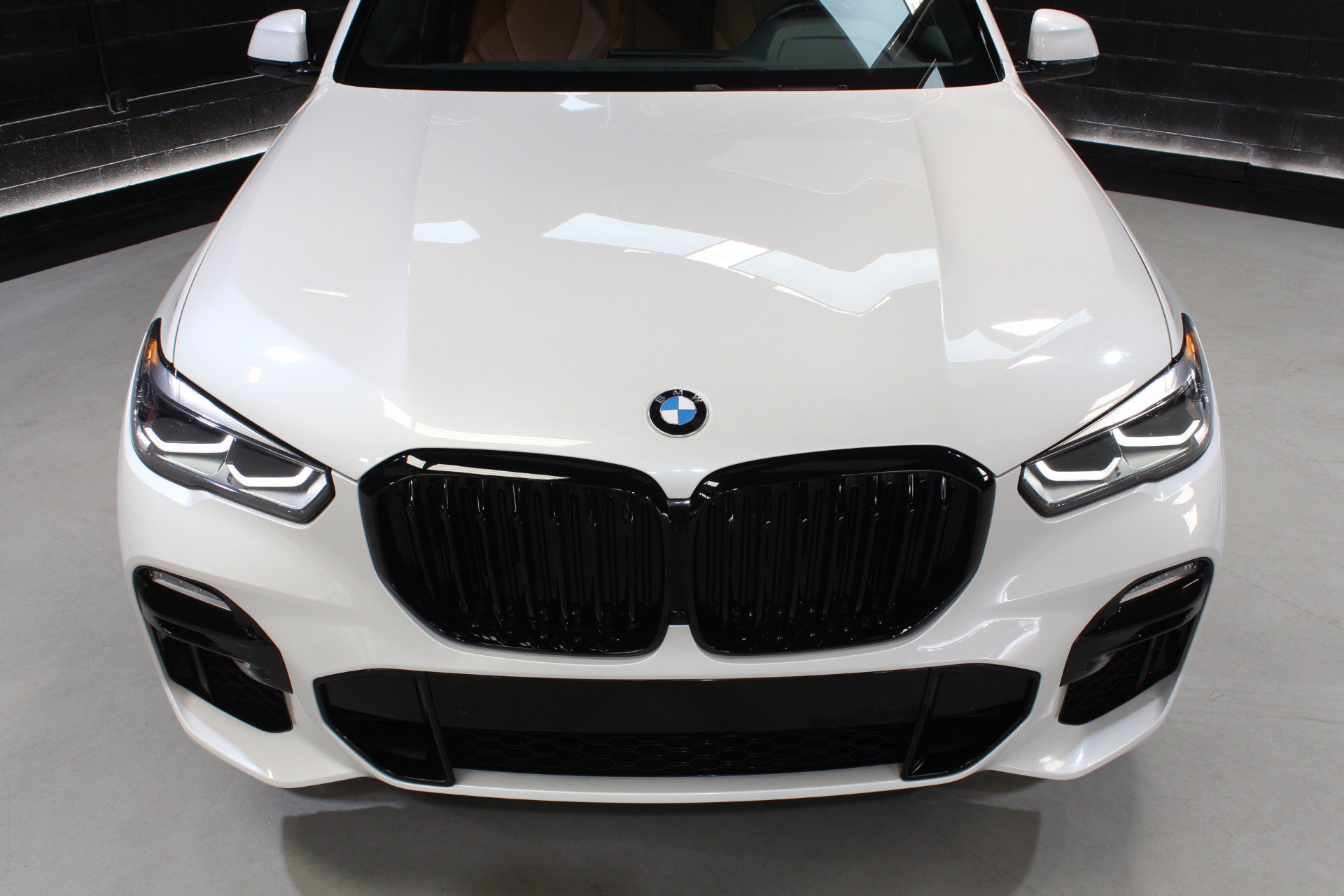 Used 2021 BMW X5 xDrive40i w/ M Sport Package AWD/4WD image 9